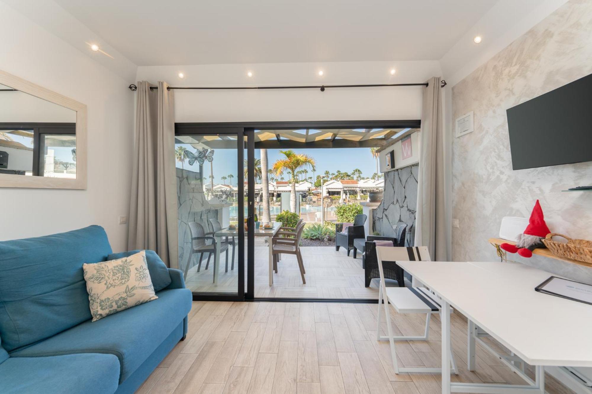 Holiday home Luxury Poolside *