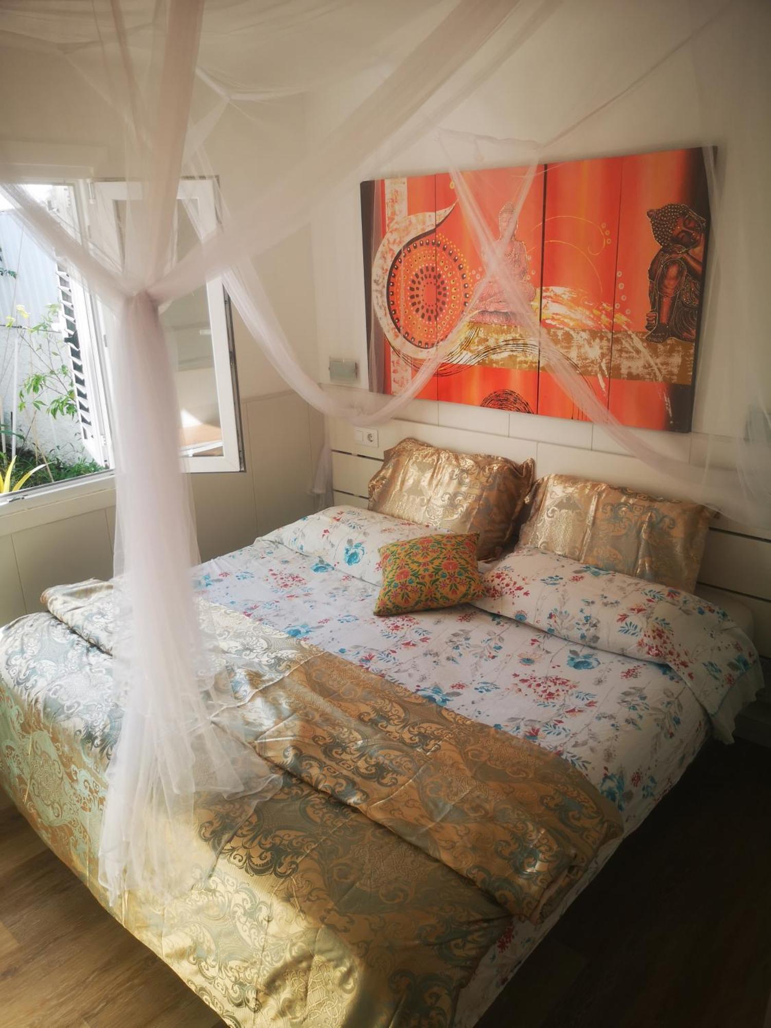 Yumbo Bed & Breakfast
