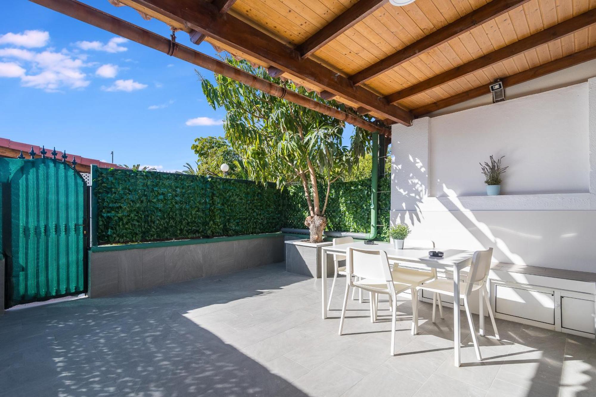 Home2book Vibrant Stay, Pool & Terrace