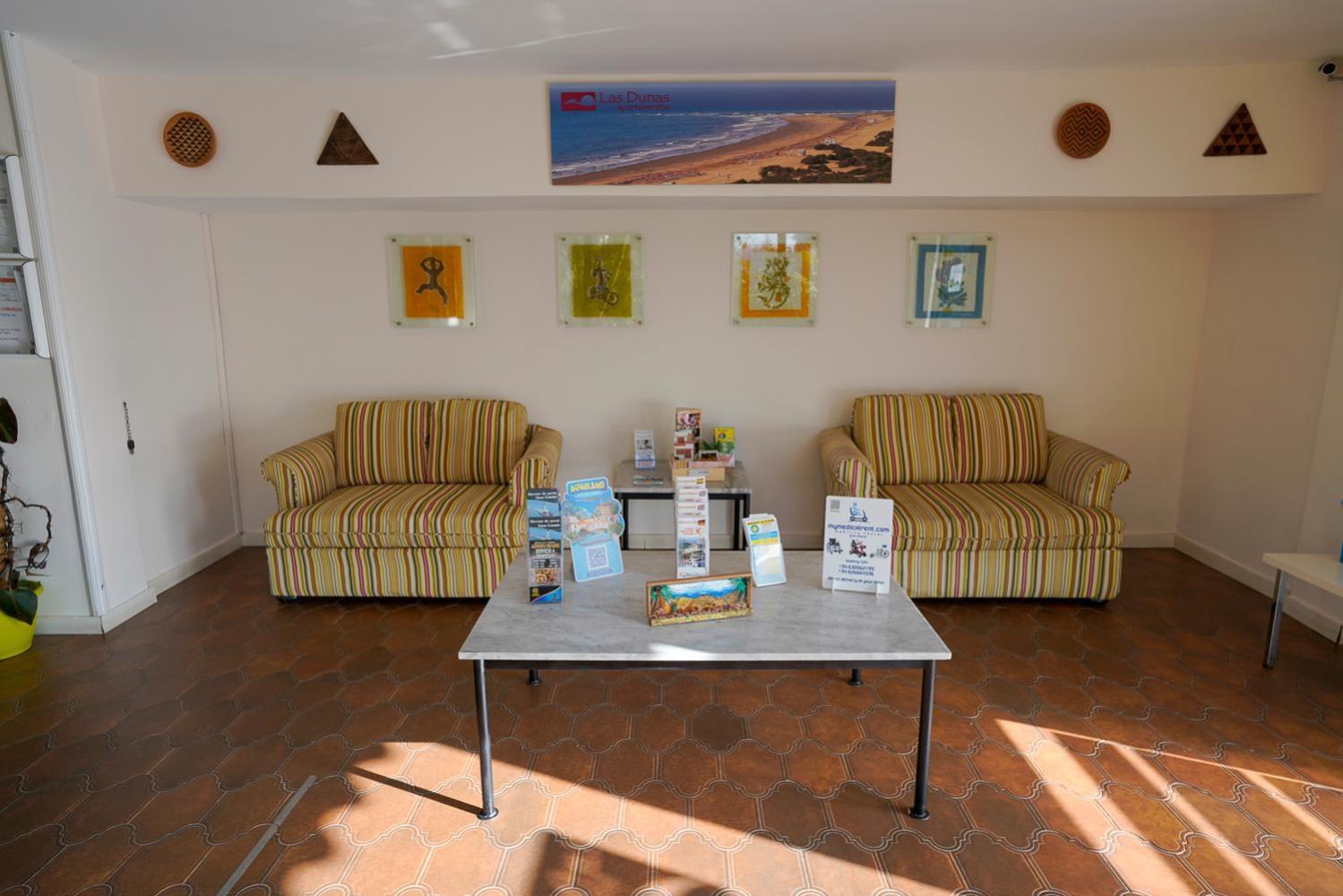 Huoneisto Stylish With Stunning Sea View. *