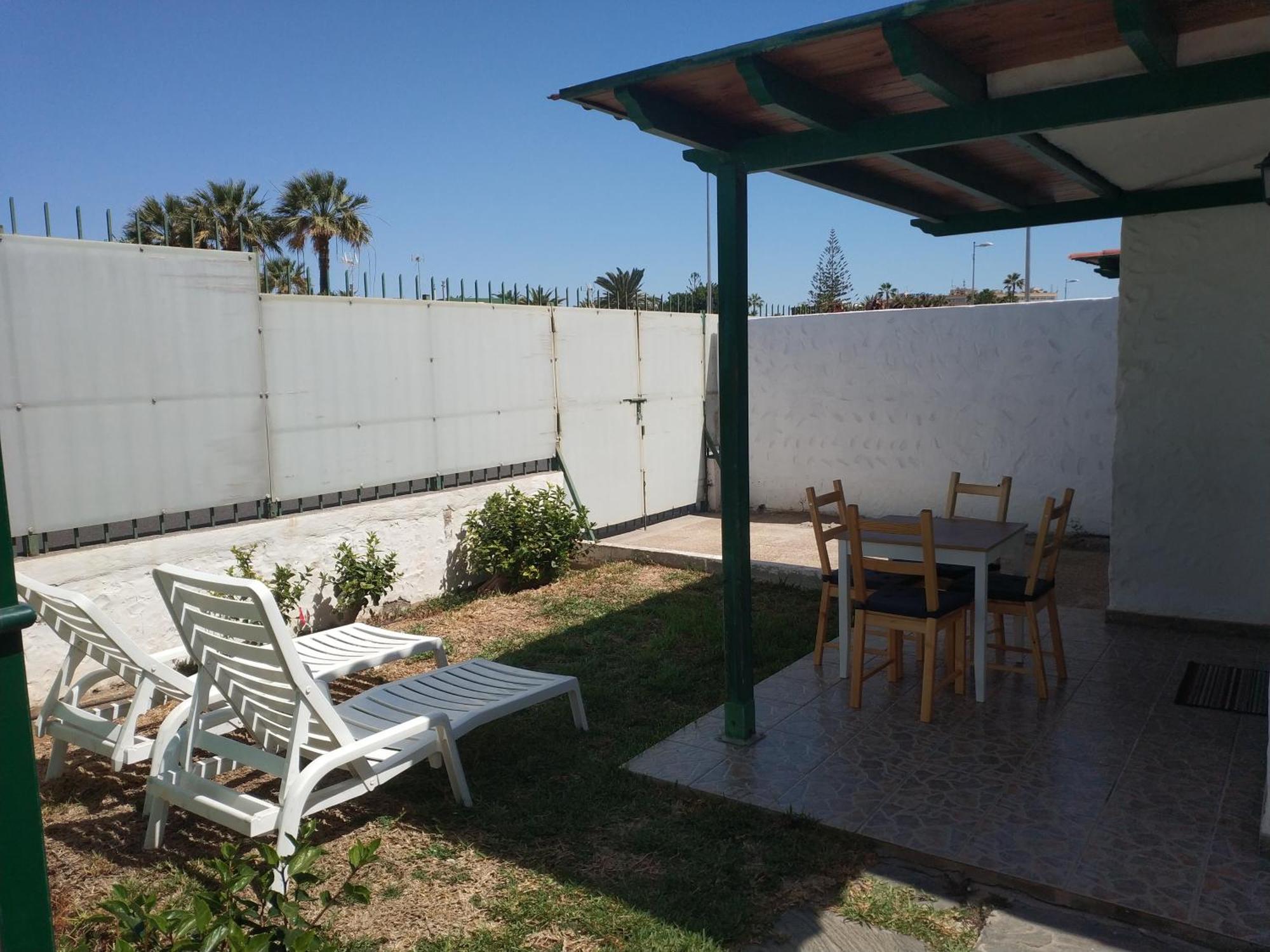 1 Bedroom Next Yumbo Center Holiday home *