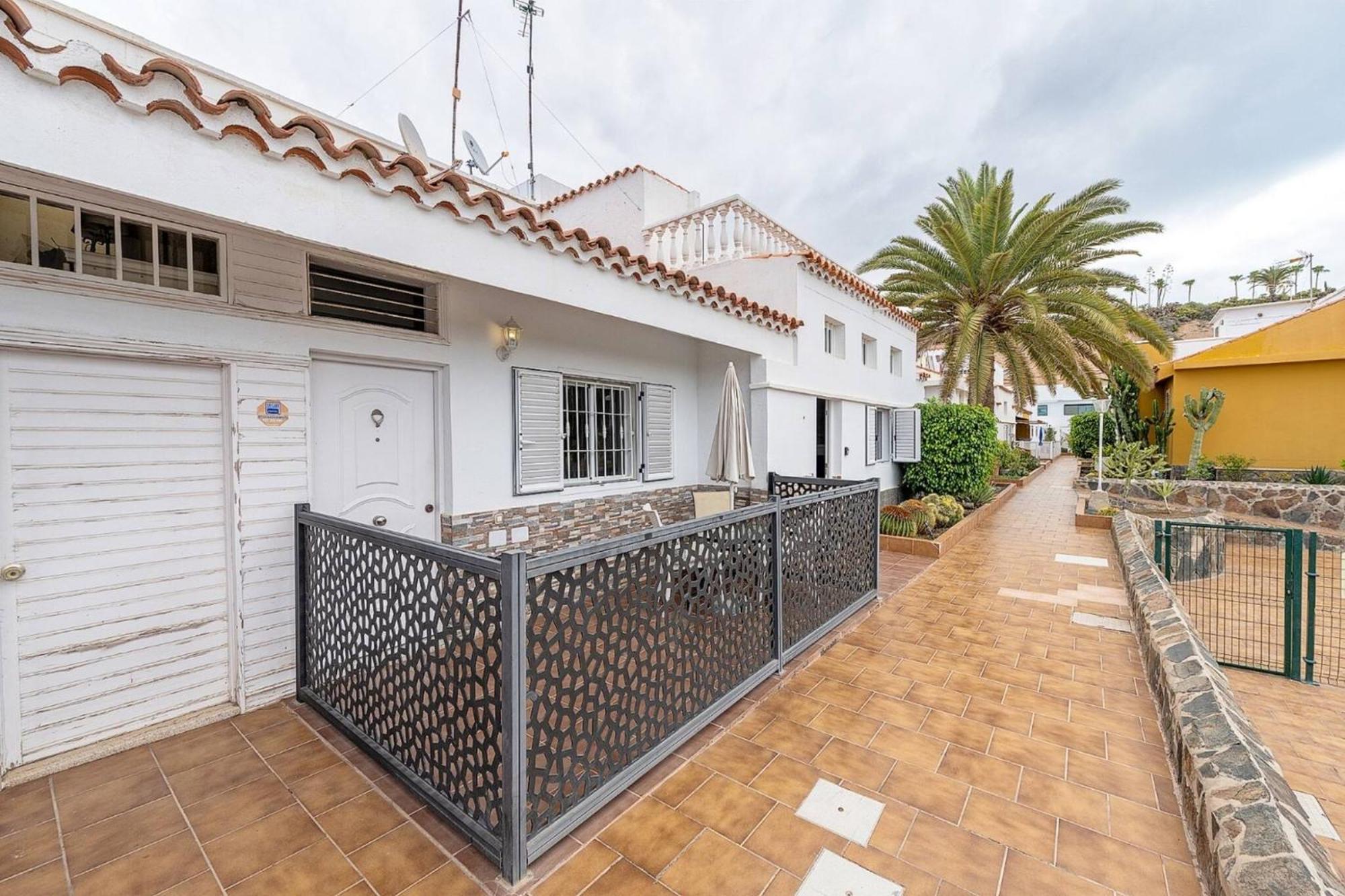 Hotel Elegant Bungalow,views,swimming Pool,golf Camp