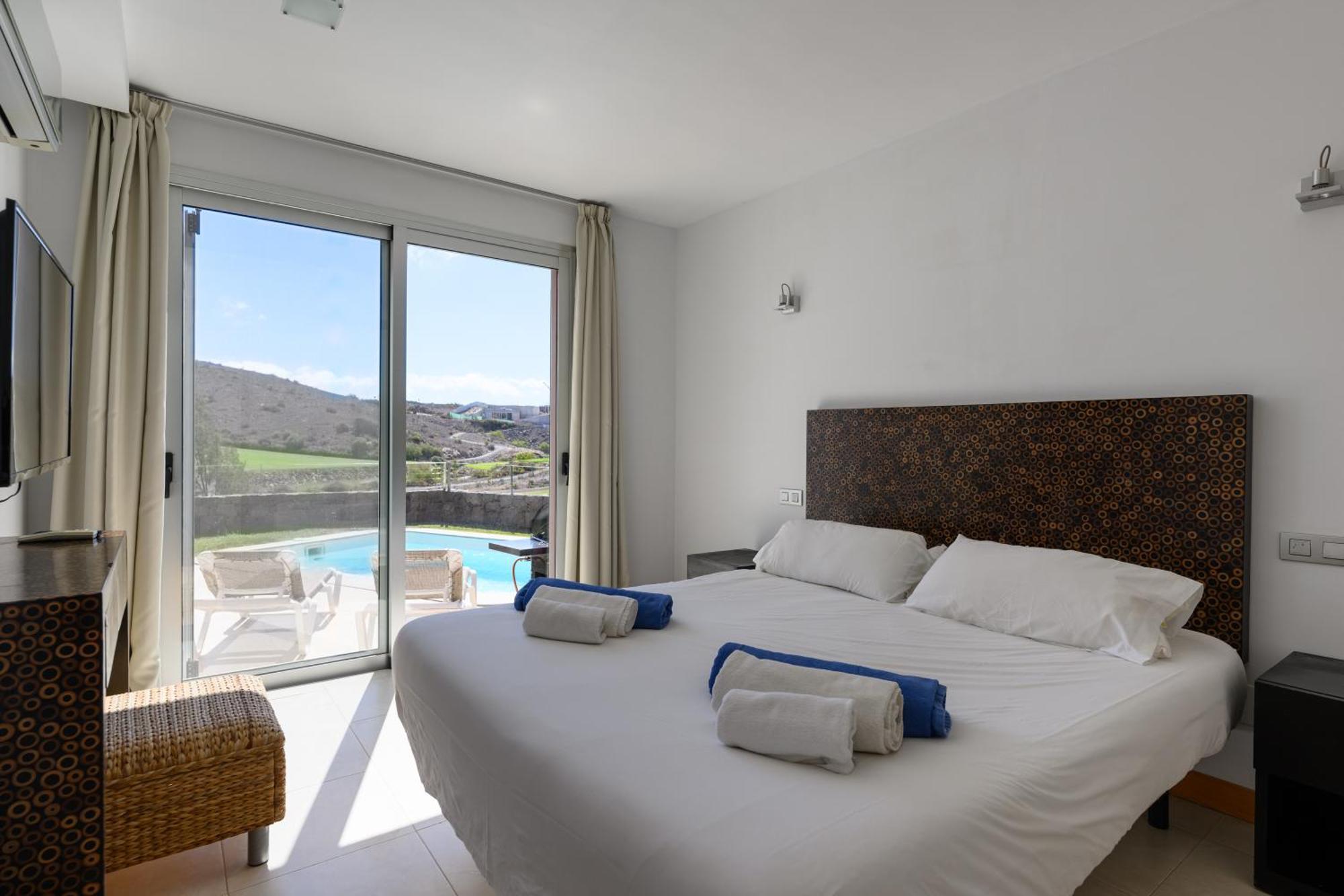 In Salobre With Private Pool & Stunning View Villa