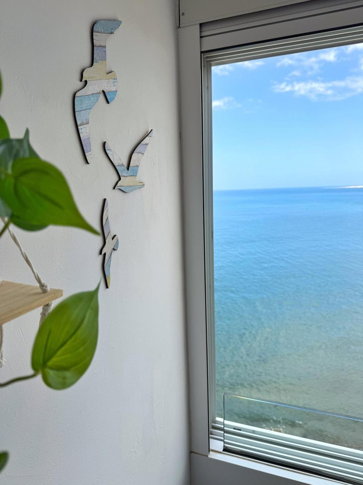 The Sea At Your Feet Apartment