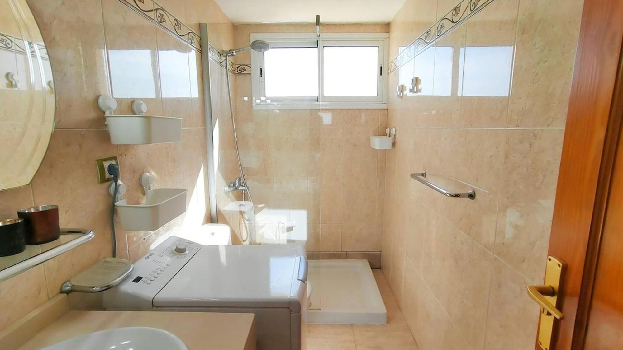 Tanife 516 - Cozy With View