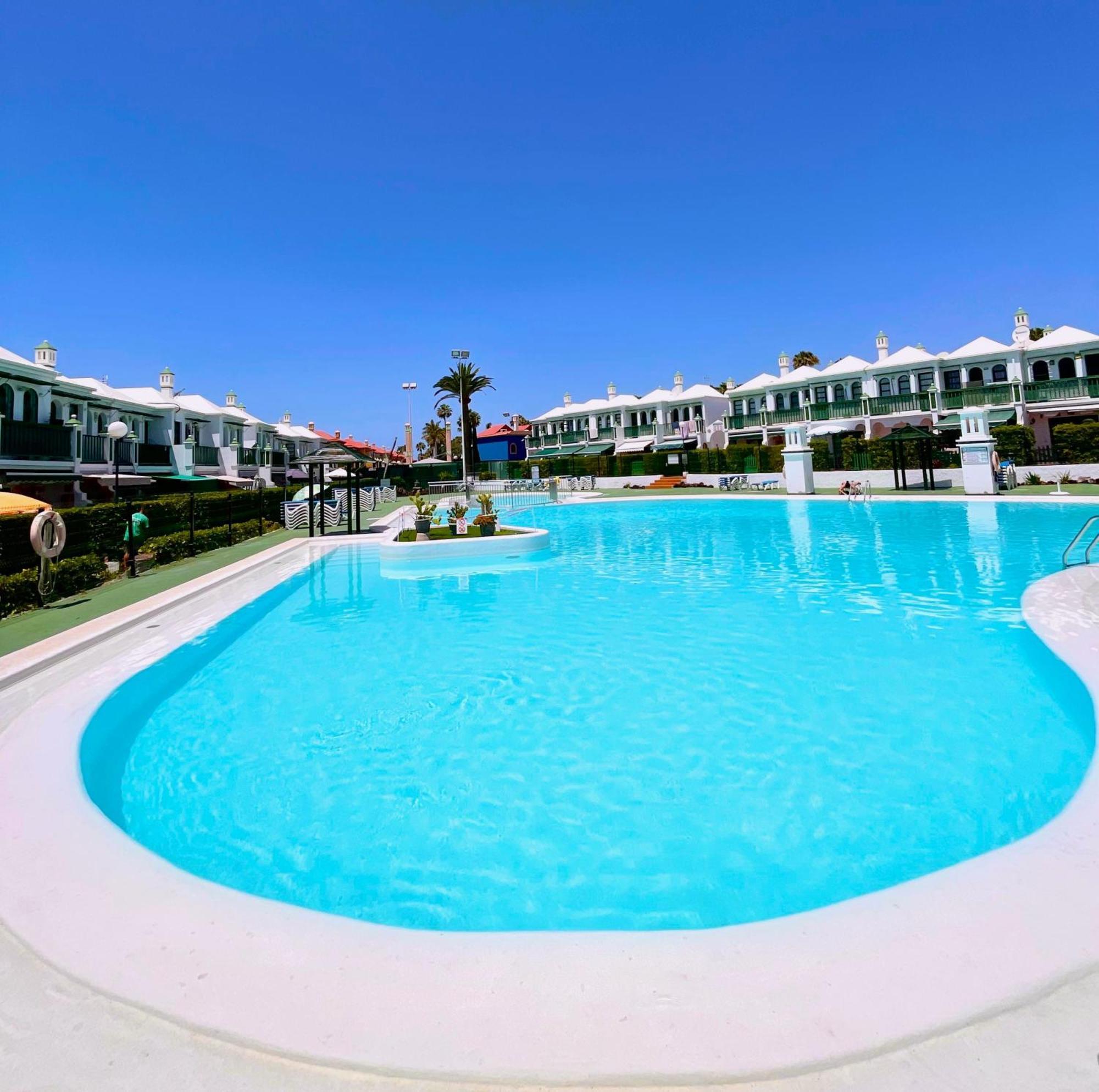 Paradise Sun & Pool