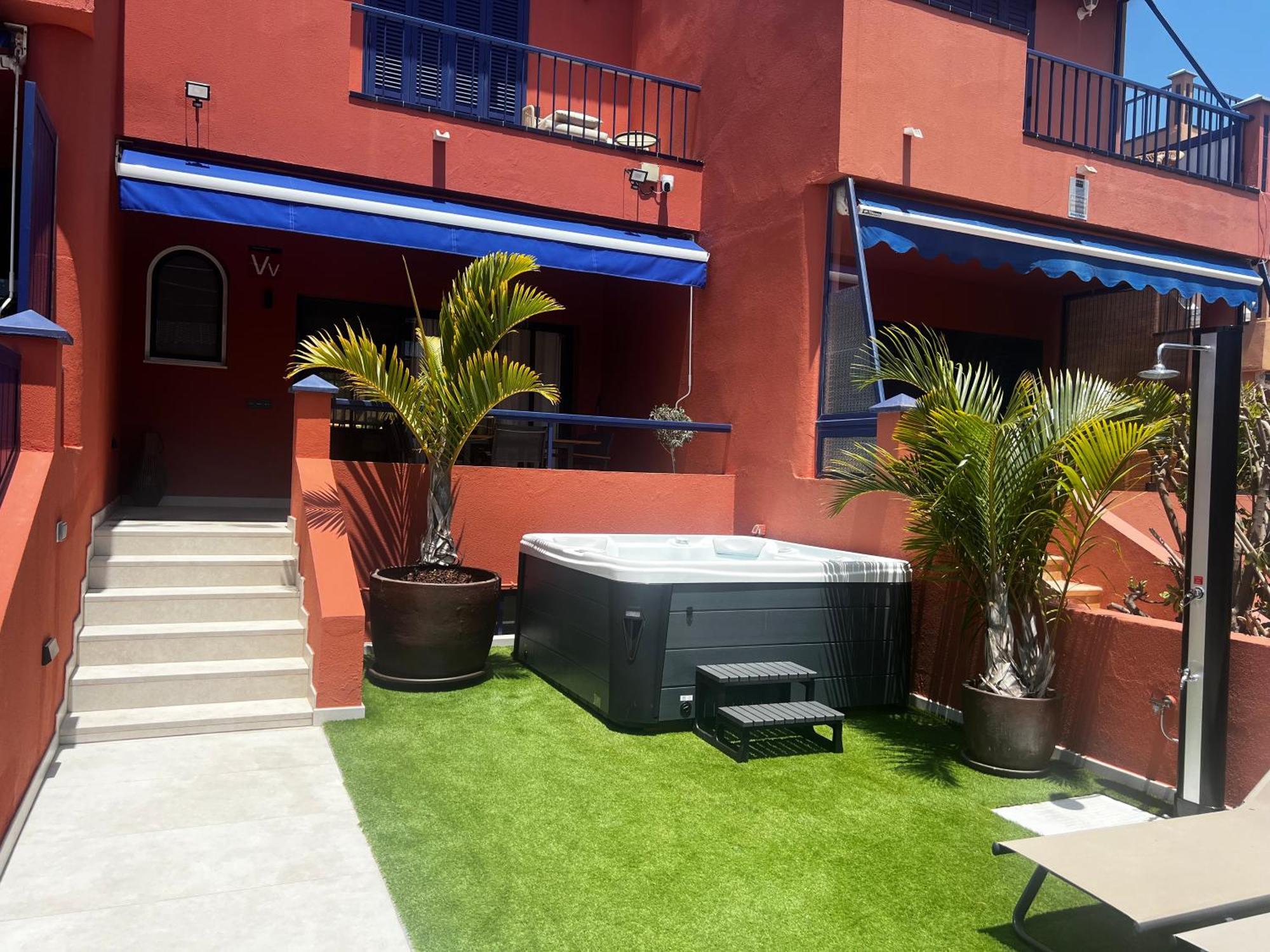 And Golf With Private Jacuzzi Holiday home *