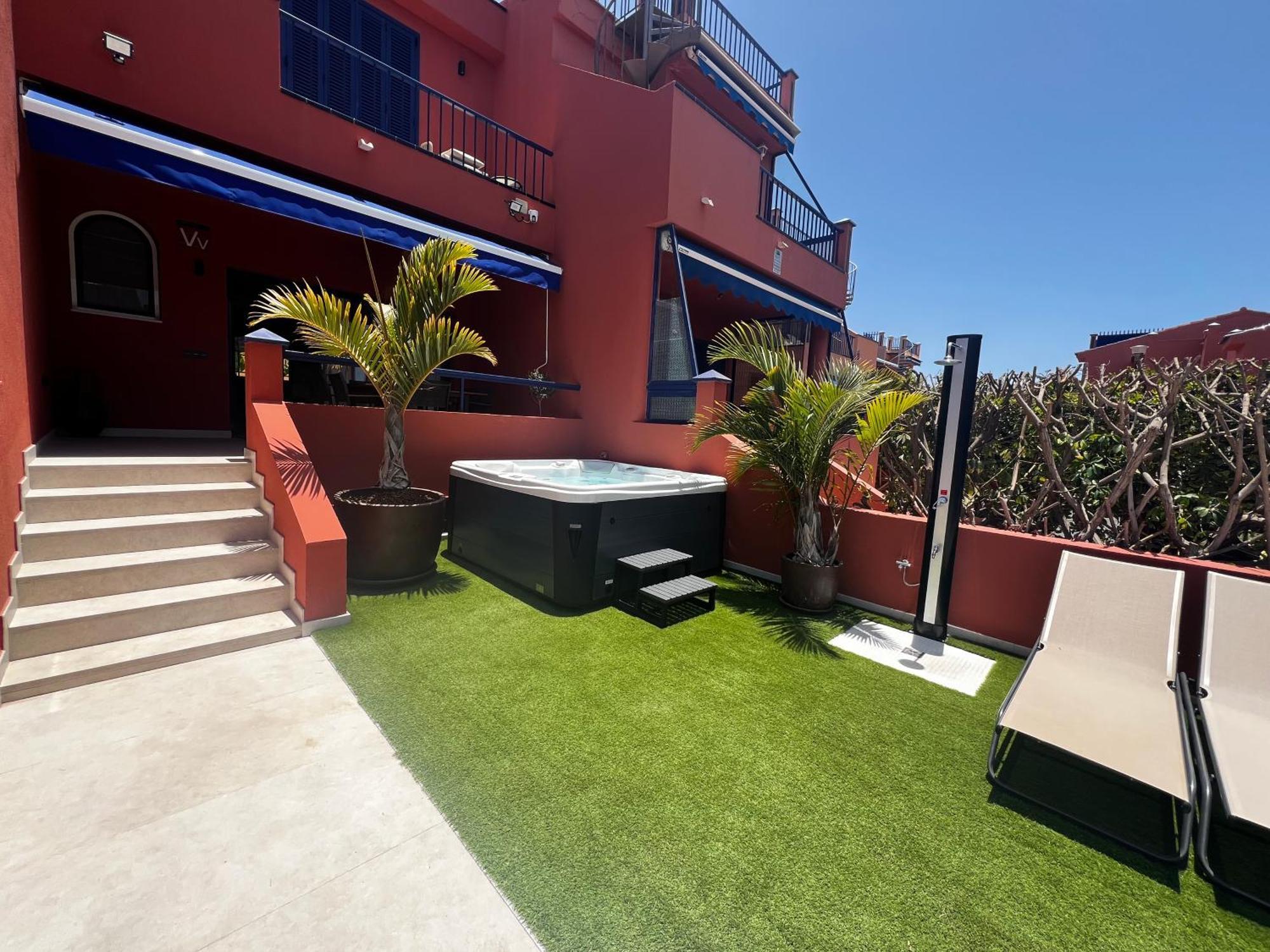 And Golf With Private Jacuzzi *