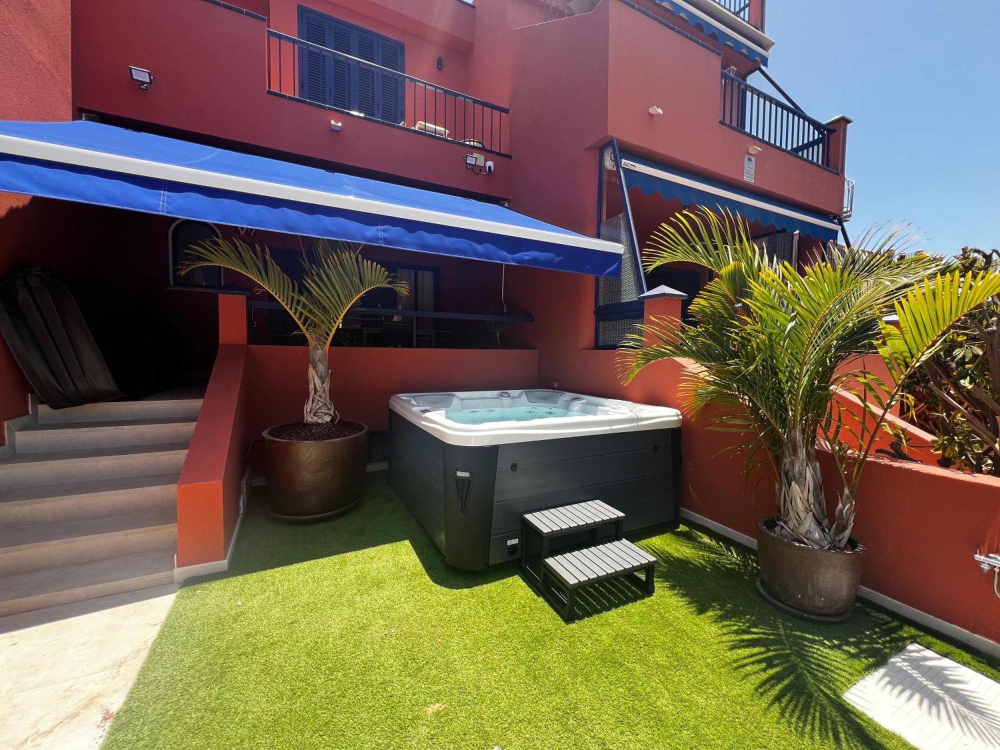 And Golf With Private Jacuzzi Holiday home