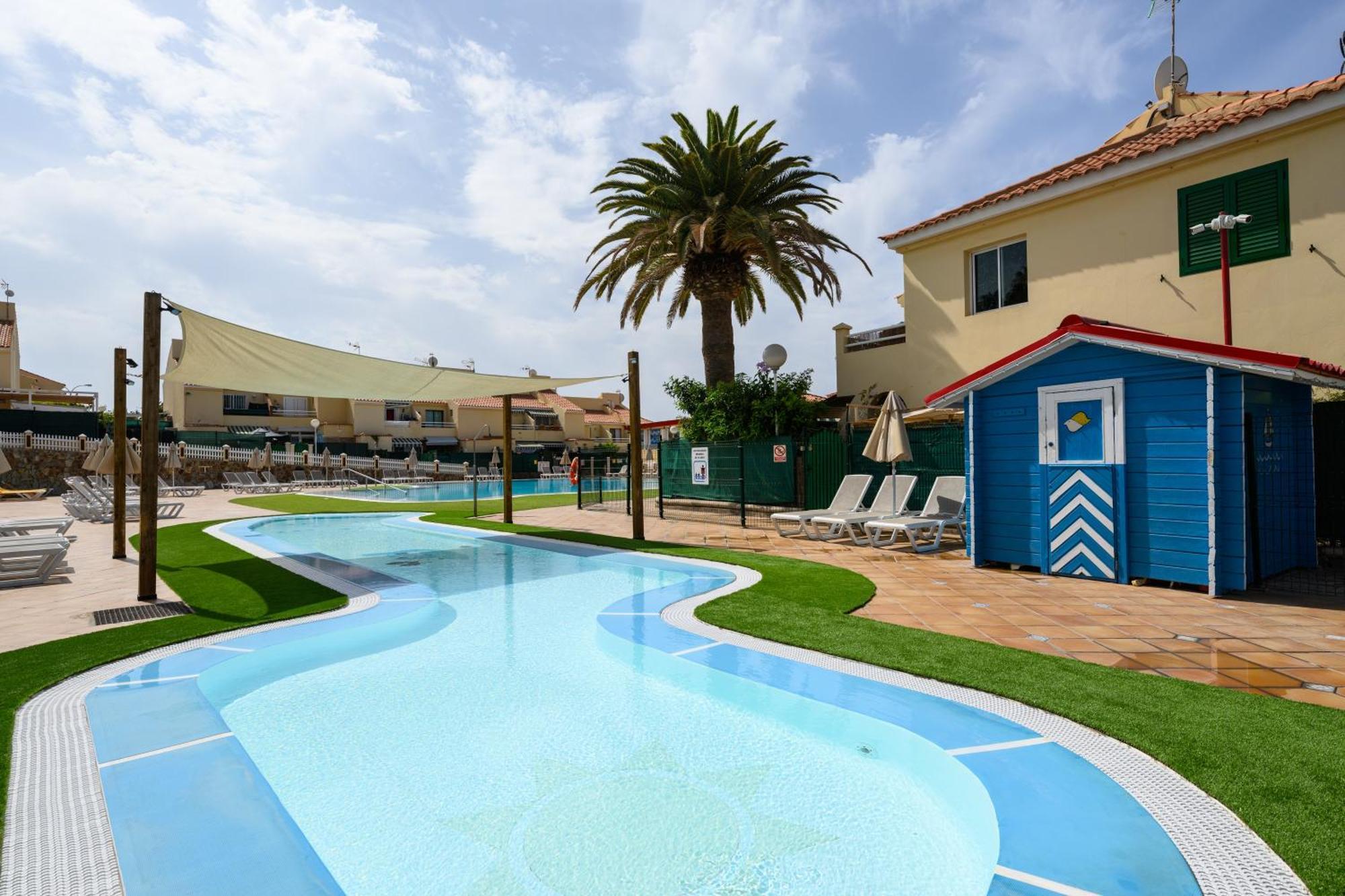 Hotel With Terrace Bbq Pool In *