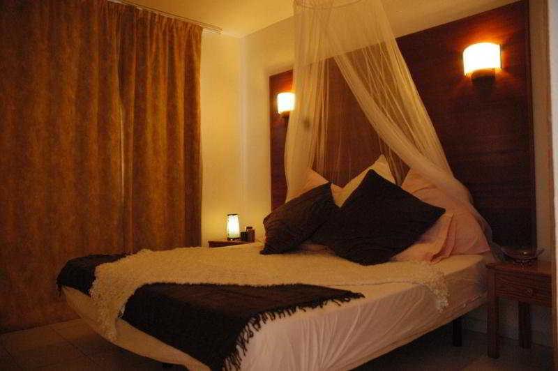 Hotel La Mirage 2*