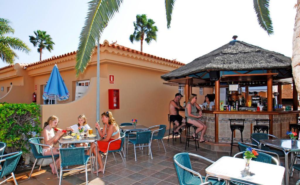 Claveles Park Hotel
