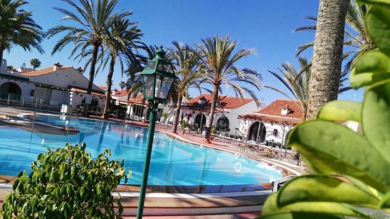 El Palmeral Apartment *