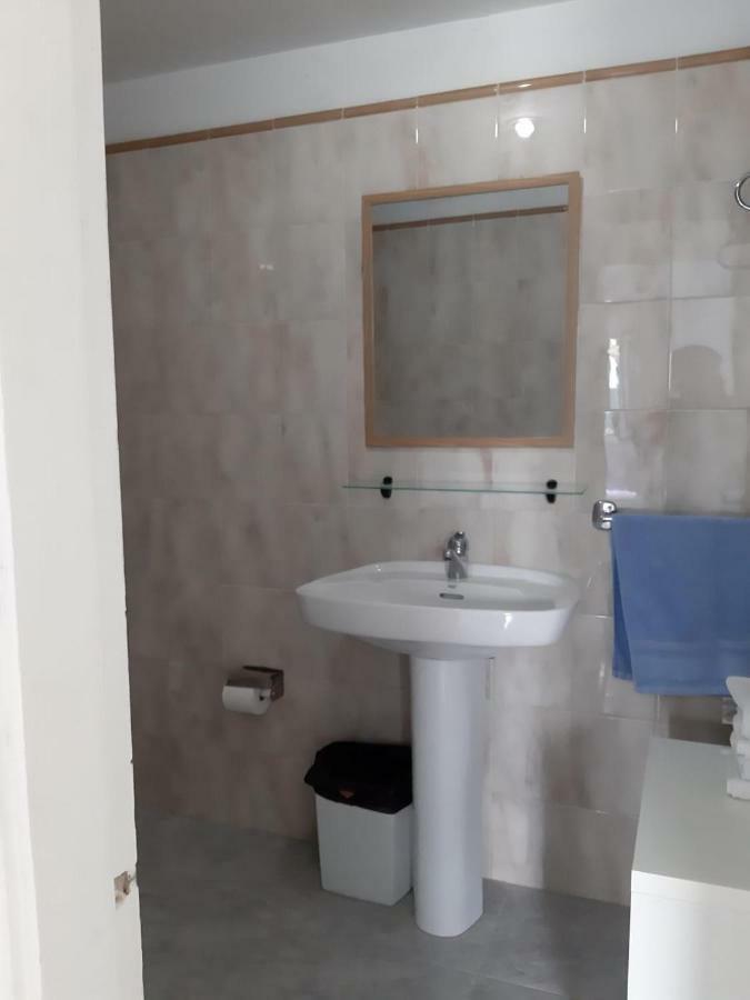 Bungalow With Private Garden Nex To Yumbo Center