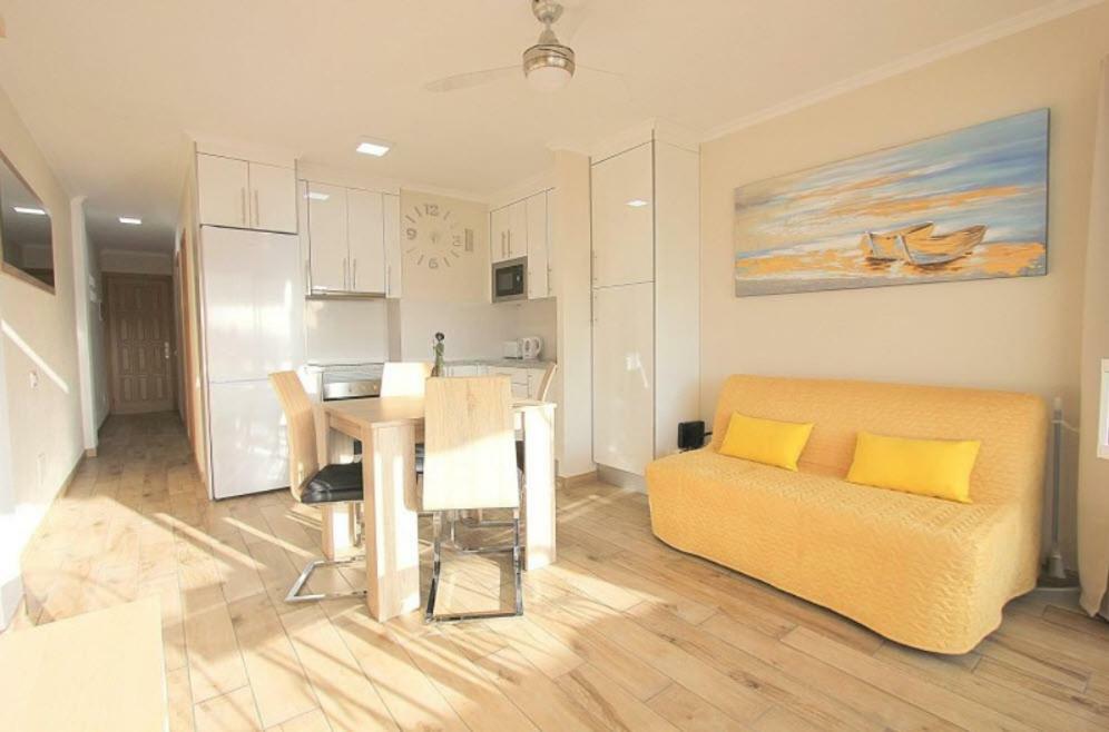 Dom Elena Surycan Apartment