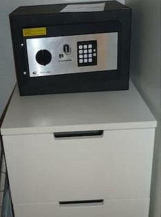 5 Min Walk From Yumbo! 517 Apartment *