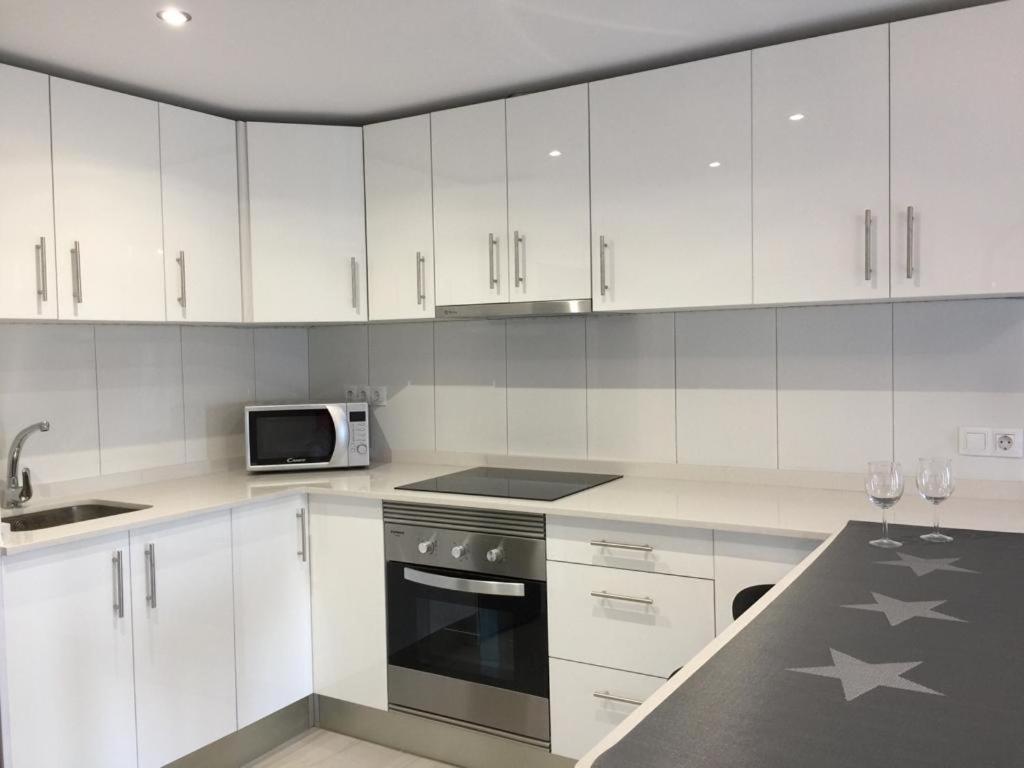 Lovely With A Sunny Large Balcony Apartment
