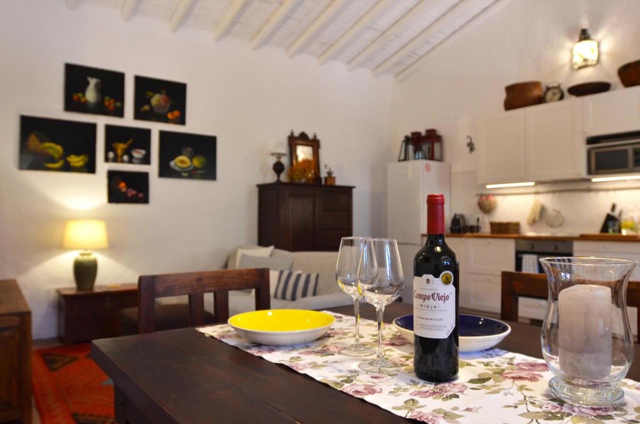 Olivas - Unique With Heated Pool Holiday home *