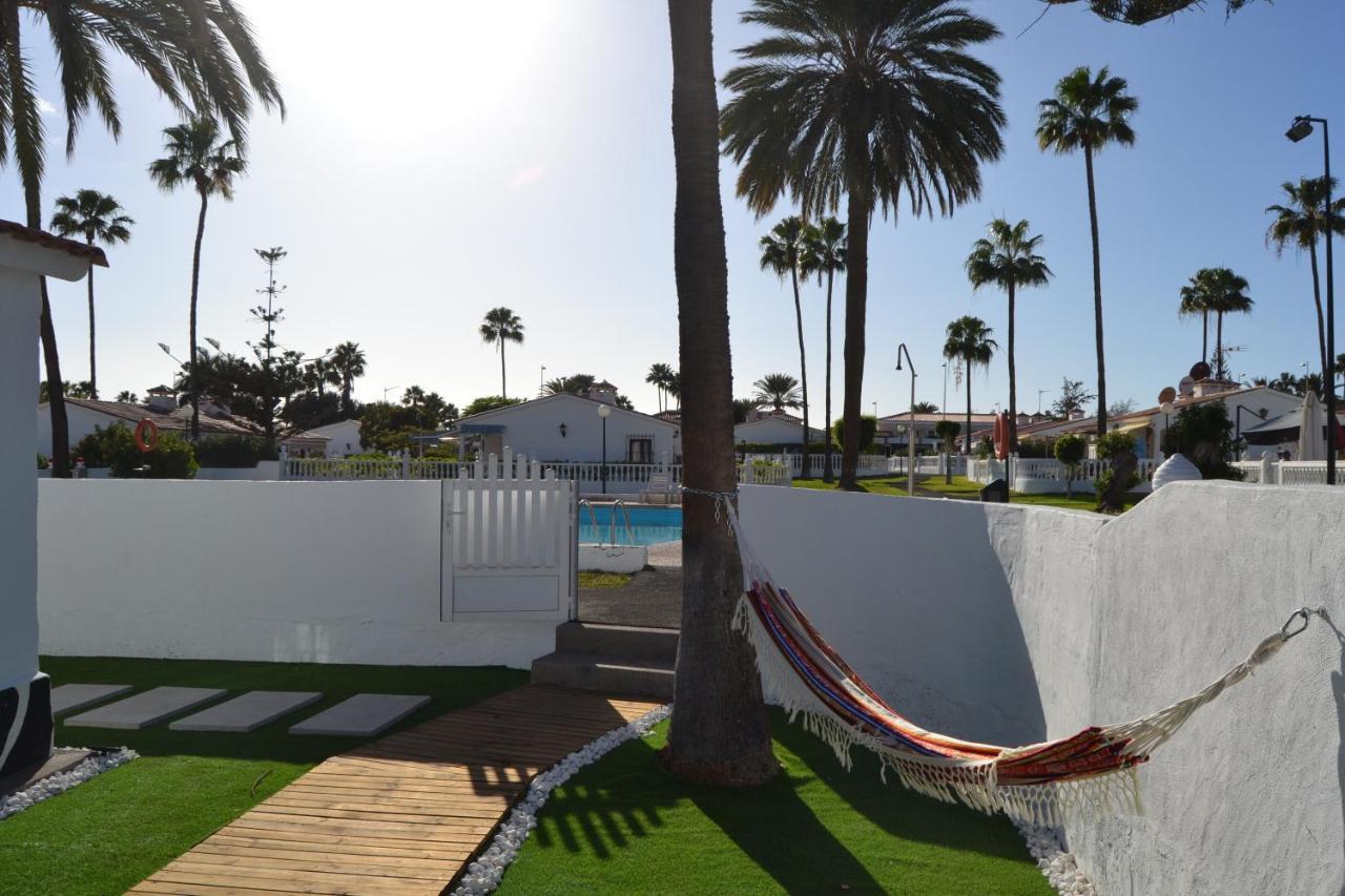White Exclusive Bungalow. 2 Rooms, Garden & Pool. Holiday home Maspalomas (Gran Canaria)