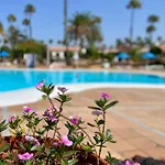 Bungalow Con Piscina