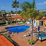 Apartamentos Claveles Park