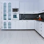 Adosado con terraza y piscina