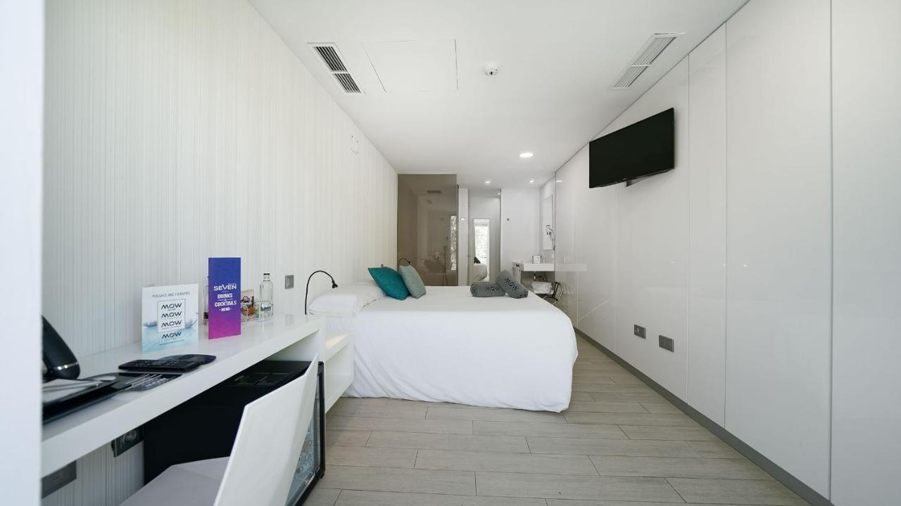 Hotelli Seven & Wellness - Gay Men Only 4*