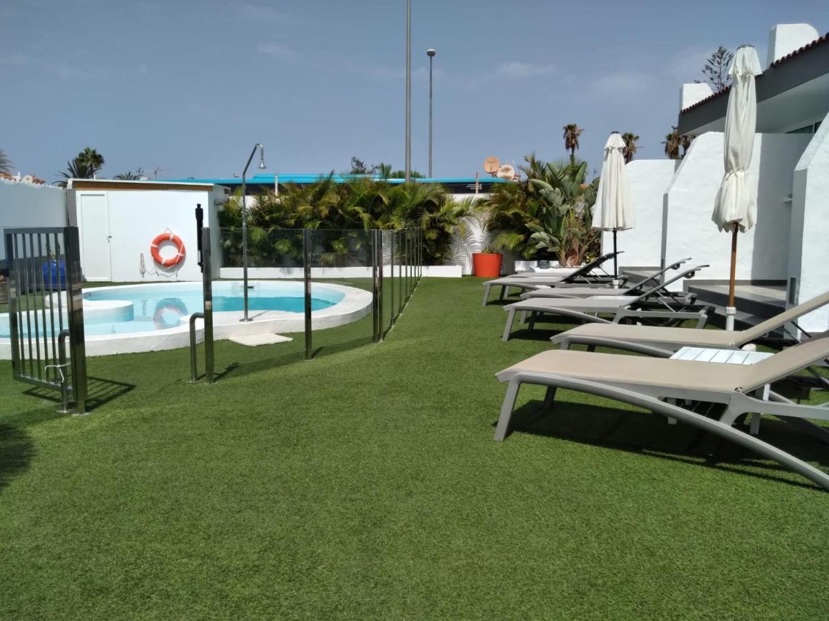 Hotel Starboys Gay - Gay Men Only 3*