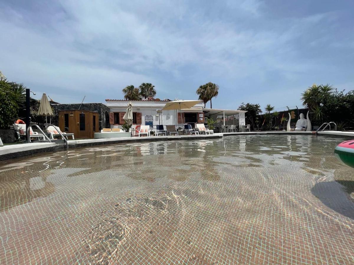 Rainbow Golf Bungalows, Gay Men-only Holiday park 3*