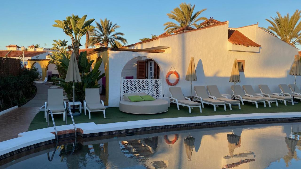 Rainbow Golf Bungalows, Gay Men-only Holiday park 3*