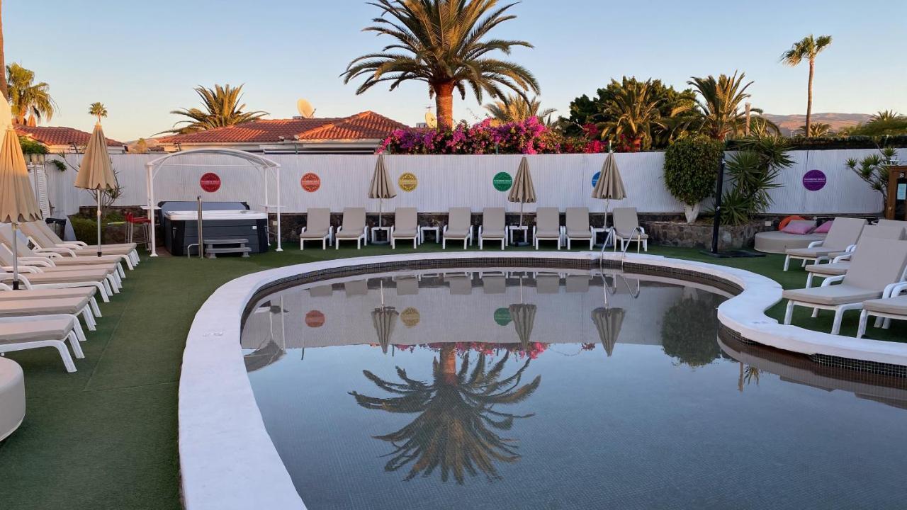 Holiday park Rainbow Golf Bungalows, Gay Men-only Maspalomas (Gran Canaria)