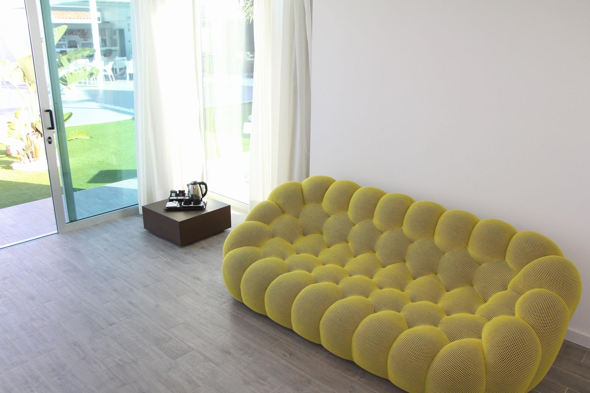 Seven & Wellness - Gay Men Only Hotelli 4*