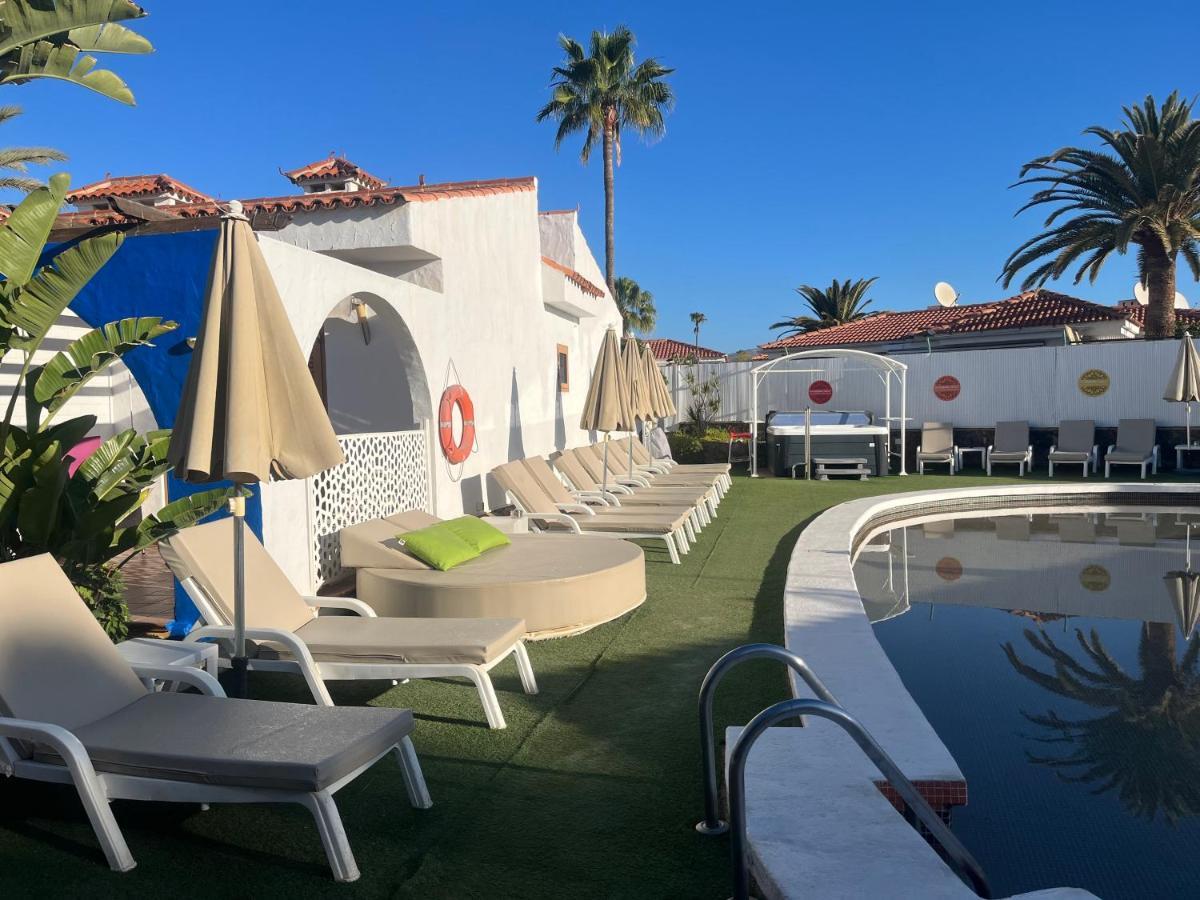 Holiday park Rainbow Golf Bungalows, Gay Men-only Maspalomas (Gran Canaria)