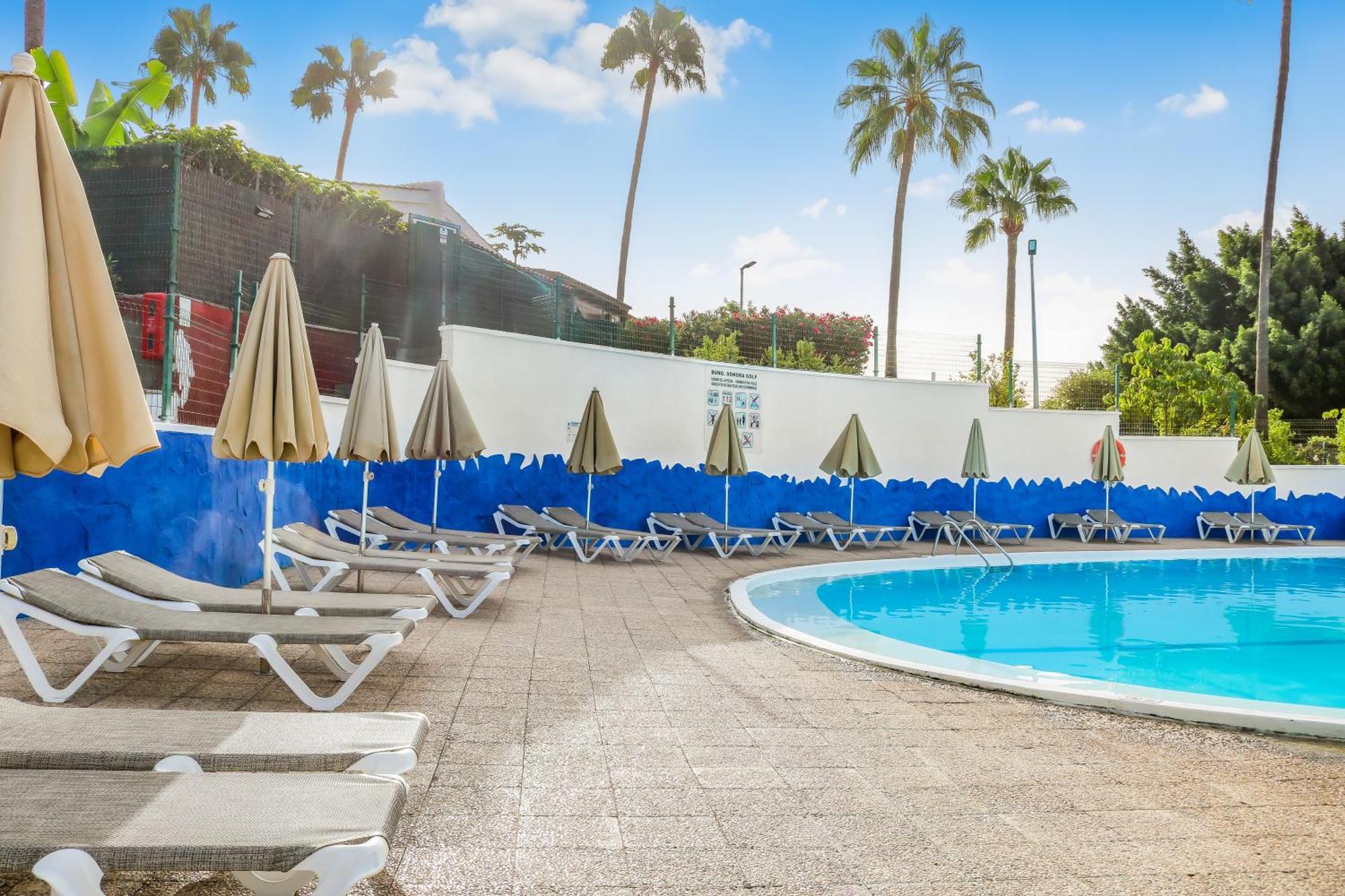 Lux 2br Pool Terrace Apartment