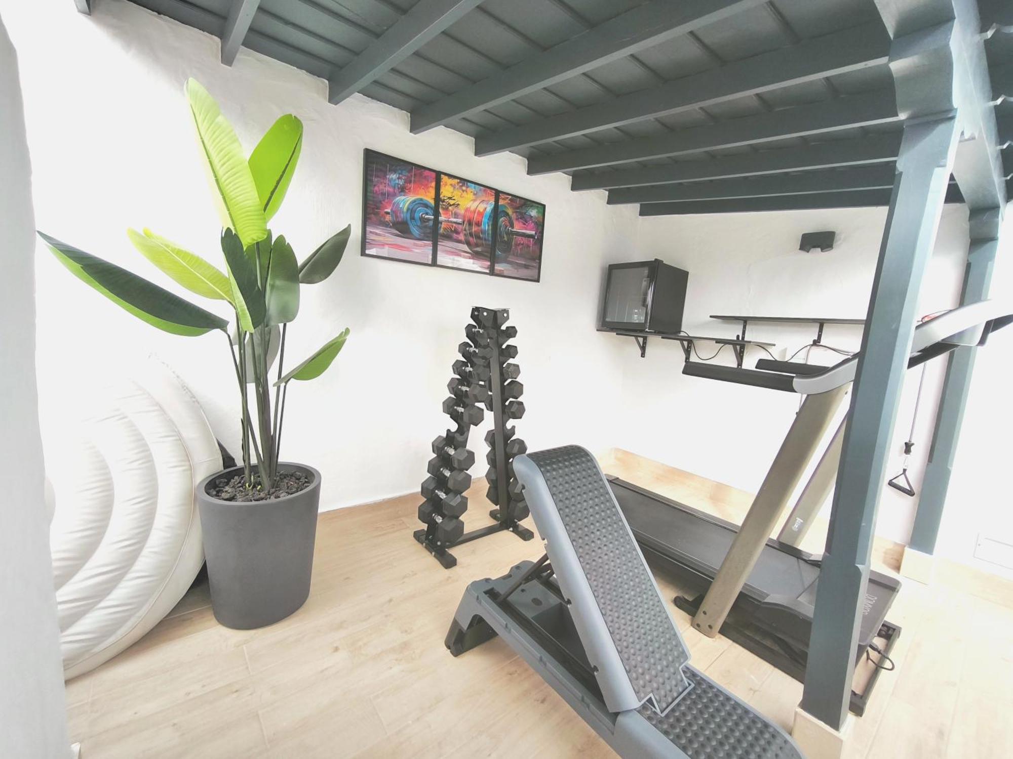 Holiday home Rooftop Pamro - Private Jacuzzi - Fitness Area - Free Wifi - Air Conditioner - Pool - Modern & Comfortable - Sunnygolf *