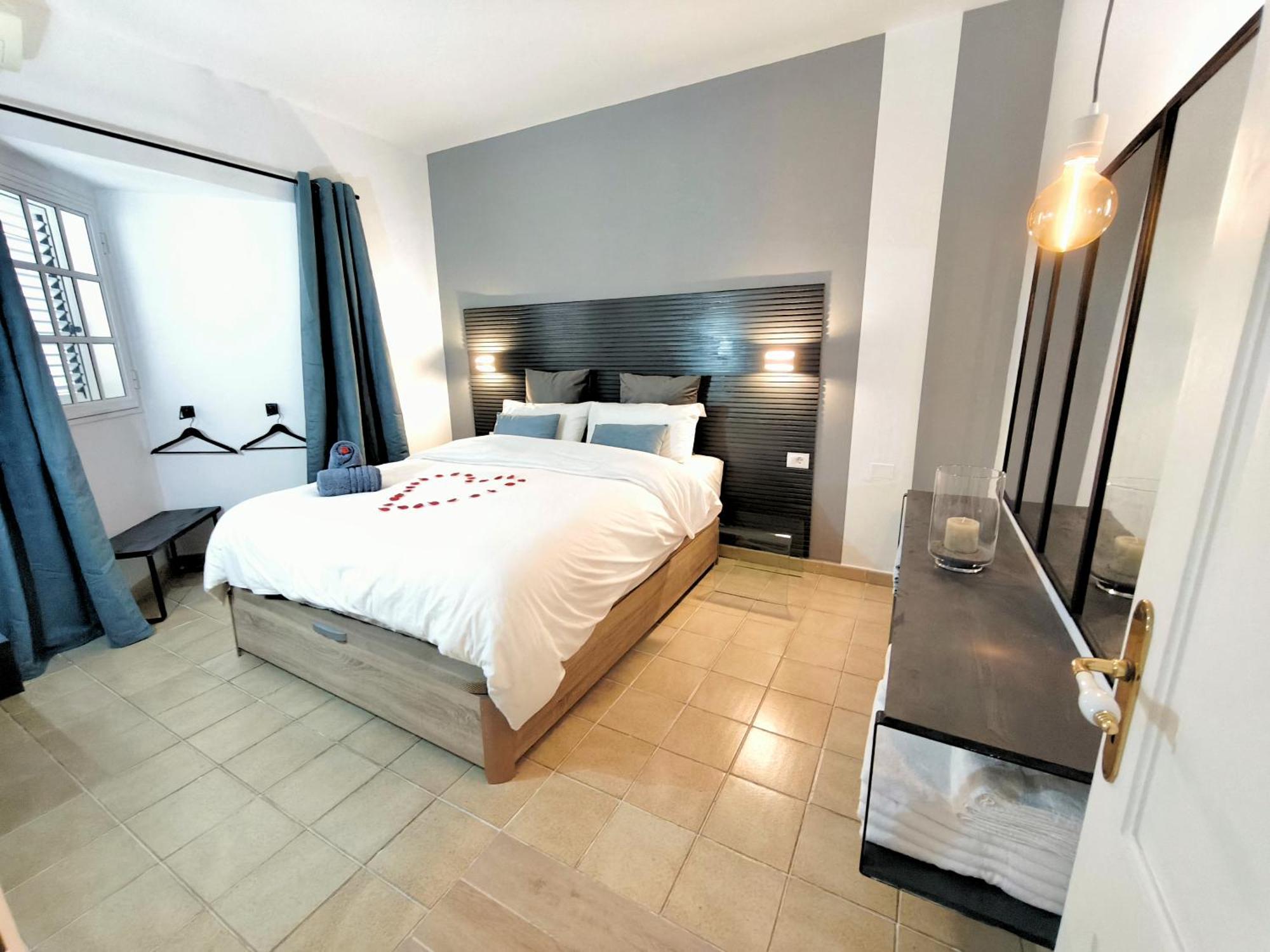 Holiday home Rooftop Pamro - Private Jacuzzi - Fitness Area - Free Wifi - Air Conditioner - Pool - Modern & Comfortable - Sunnygolf *