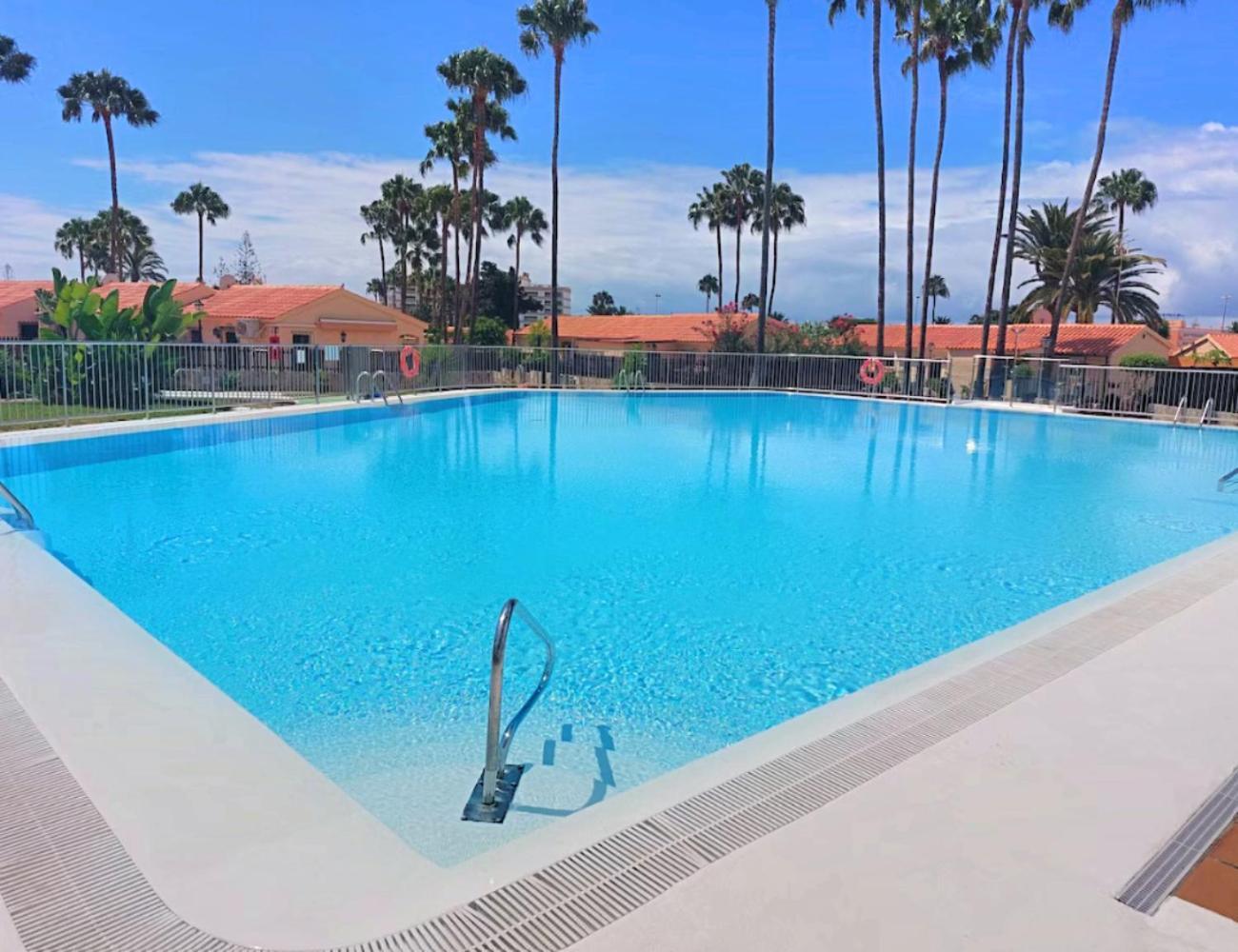 Holiday home Rooftop Pamro - Private Jacuzzi - Fitness Area - Free Wifi - Air Conditioner - Pool - Modern & Comfortable - Sunnygolf *