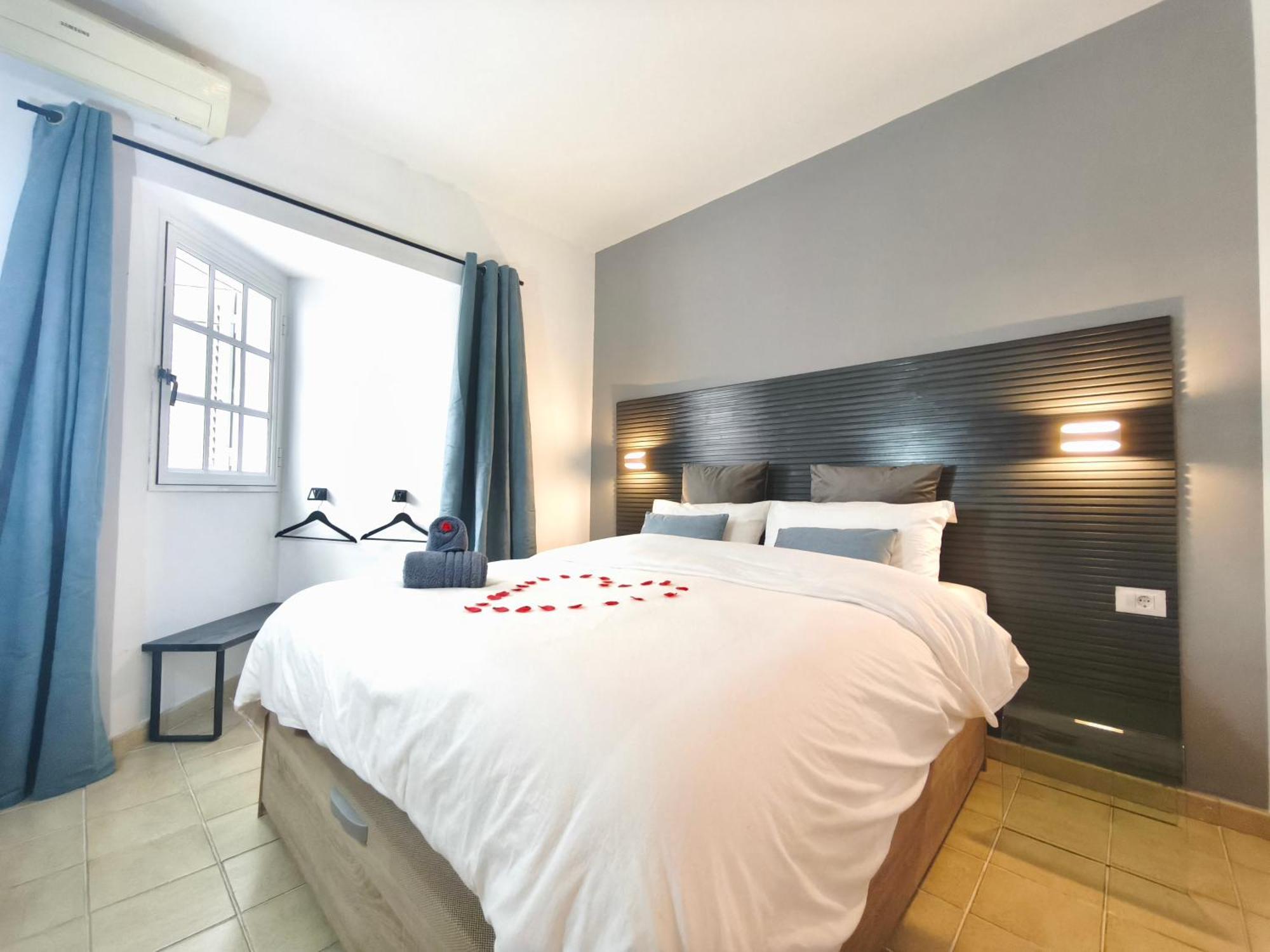 Holiday home Rooftop Pamro - Private Jacuzzi - Fitness Area - Free Wifi - Air Conditioner - Pool - Modern & Comfortable - Sunnygolf *