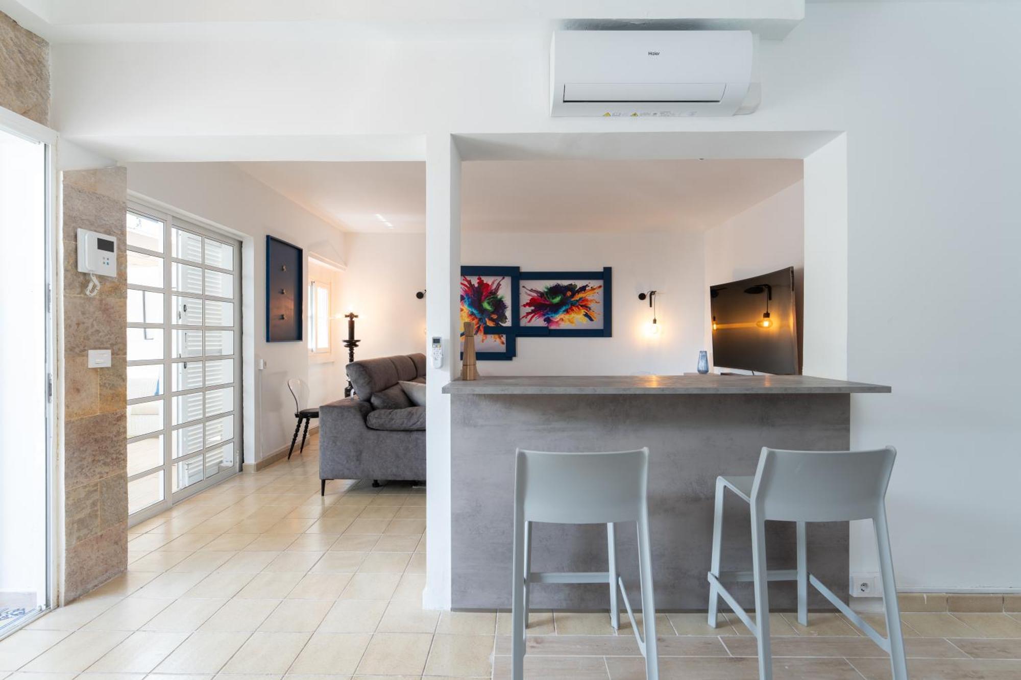 Rooftop Pamro - Private Jacuzzi - Fitness Area - Free Wifi - Air Conditioner - Pool - Modern & Comfortable - Sunnygolf Holiday home *
