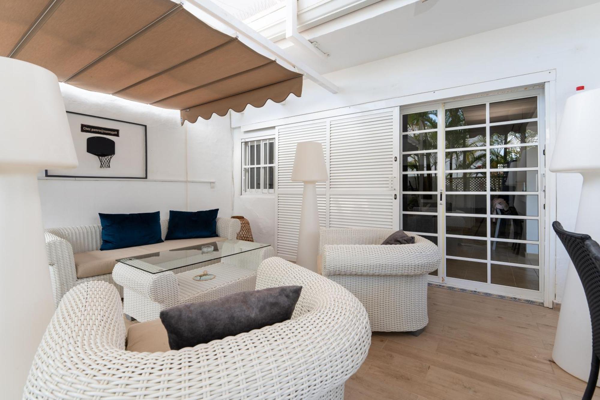 Holiday home Rooftop Pamro - Private Jacuzzi - Fitness Area - Free Wifi - Air Conditioner - Pool - Modern & Comfortable - Sunnygolf Maspalomas (Gran Canaria)