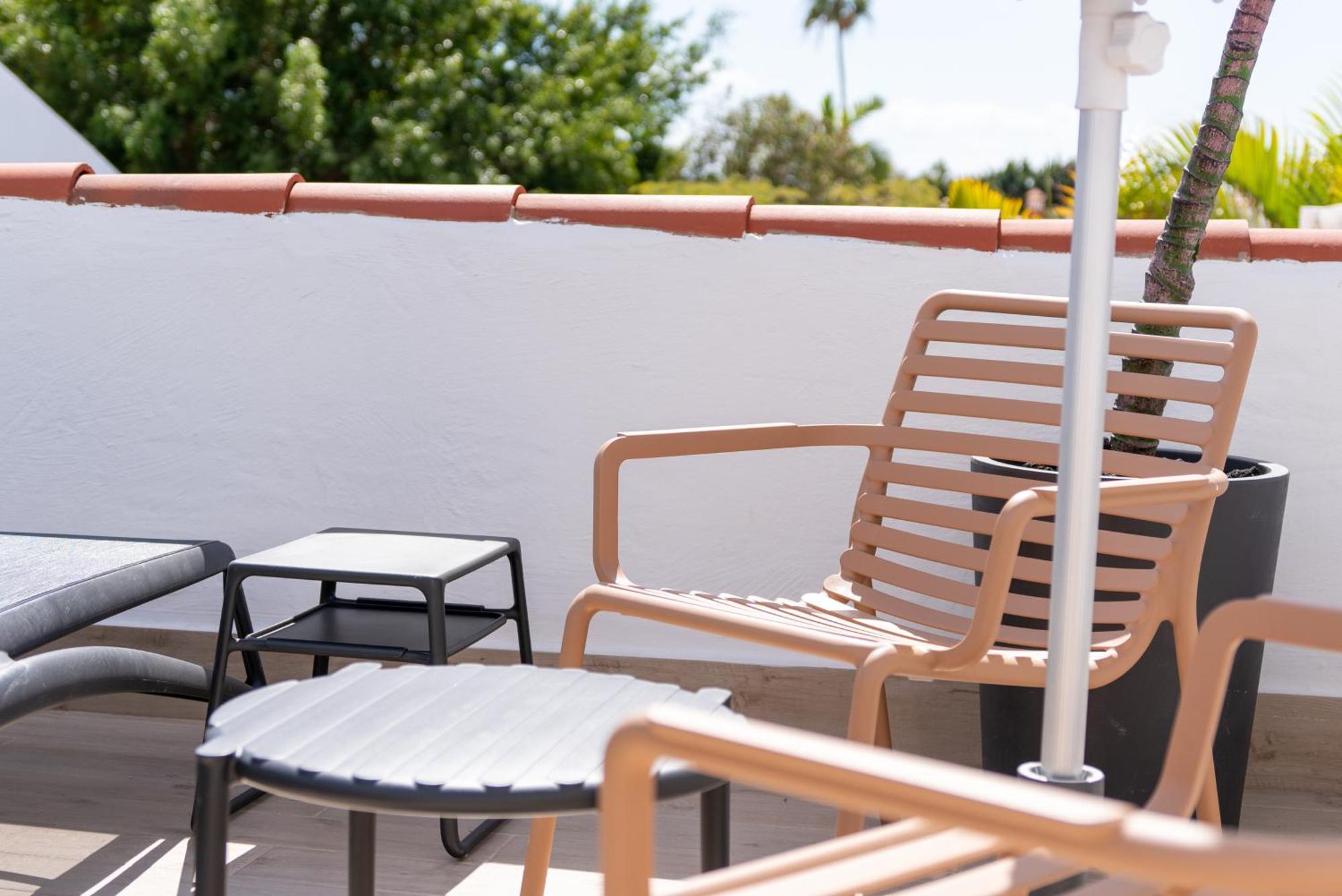 Rooftop Pamro - Private Jacuzzi - Fitness Area - Free Wifi - Air Conditioner - Pool - Modern & Comfortable - Sunnygolf Holiday home *