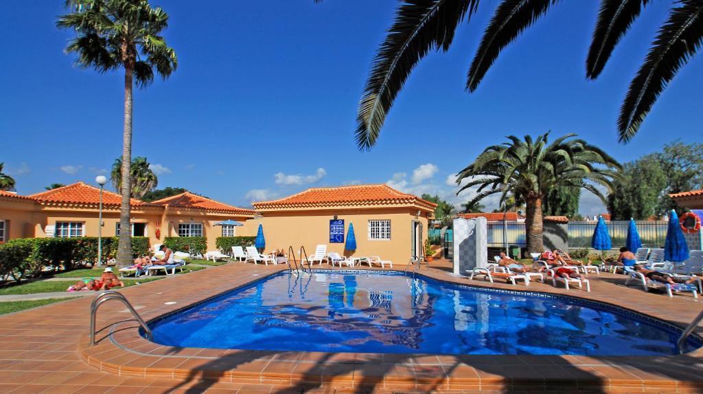Claveles Park 2*