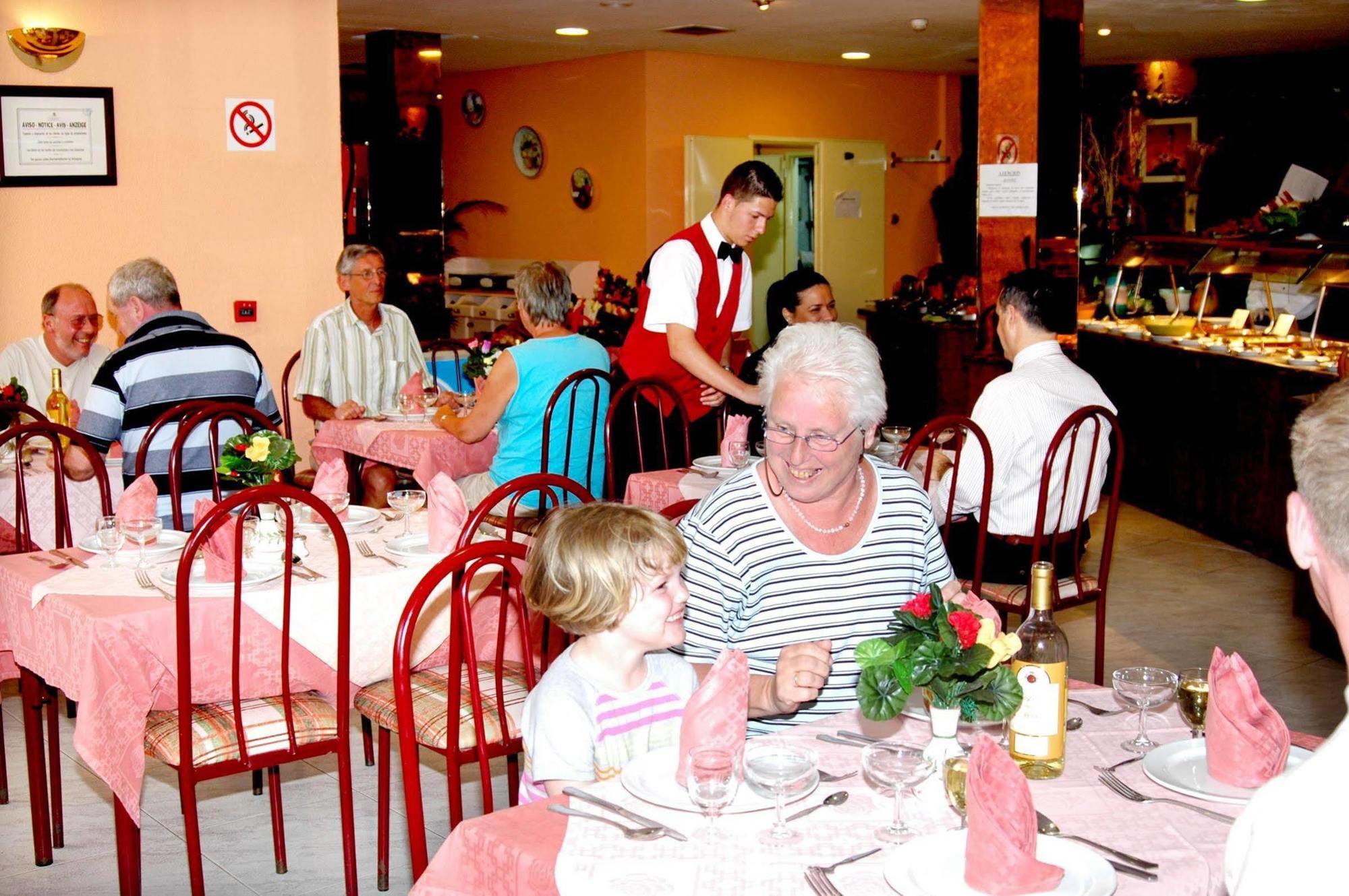 Maspalomas Oasis Club 2* Maspalomas (Gran Canaria)